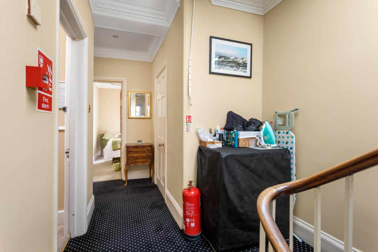 Crossways Guest House Cheltenham Esterno foto