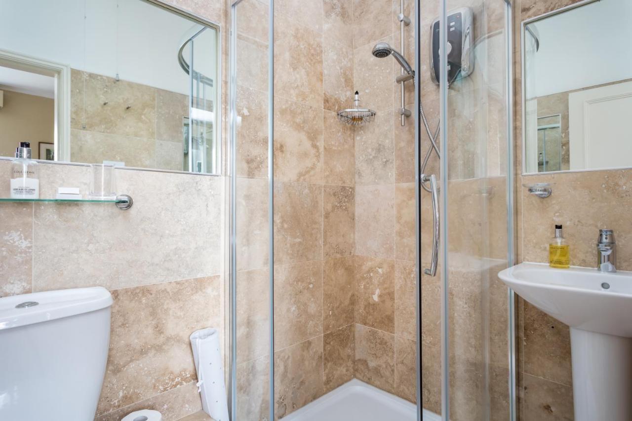 Crossways Guest House Cheltenham Esterno foto