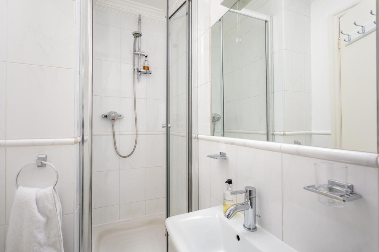 Crossways Guest House Cheltenham Esterno foto